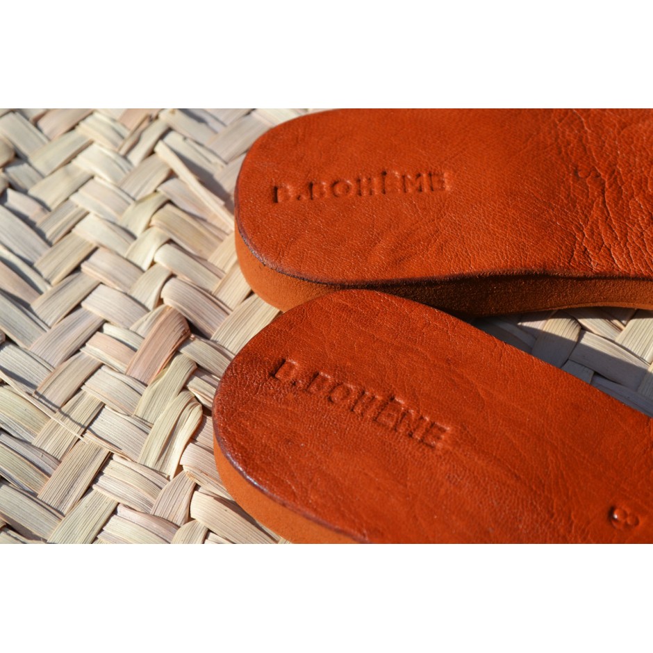 Sandale en cuir tressé marron