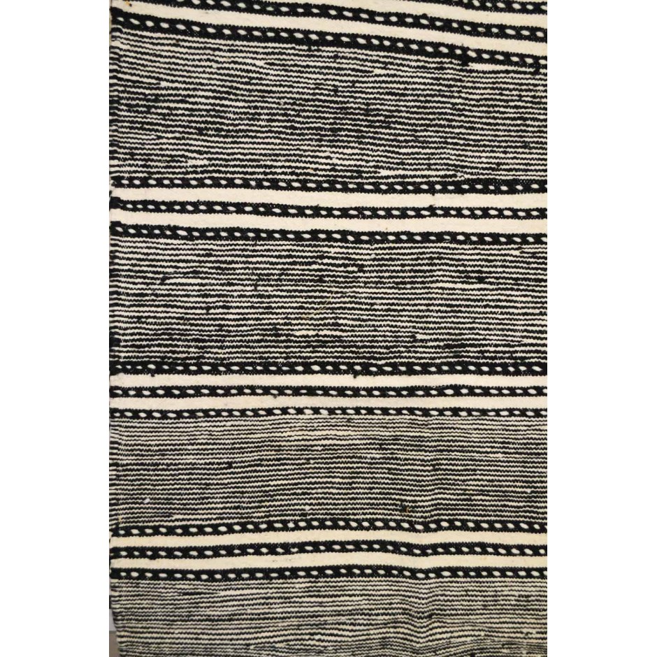 Tapis zanafi 1m56 x 0.96cm écru et noir N°187
